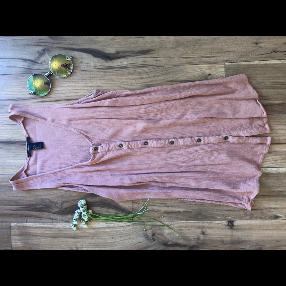 Pink Buttoned Tank - Picture 2 of 3